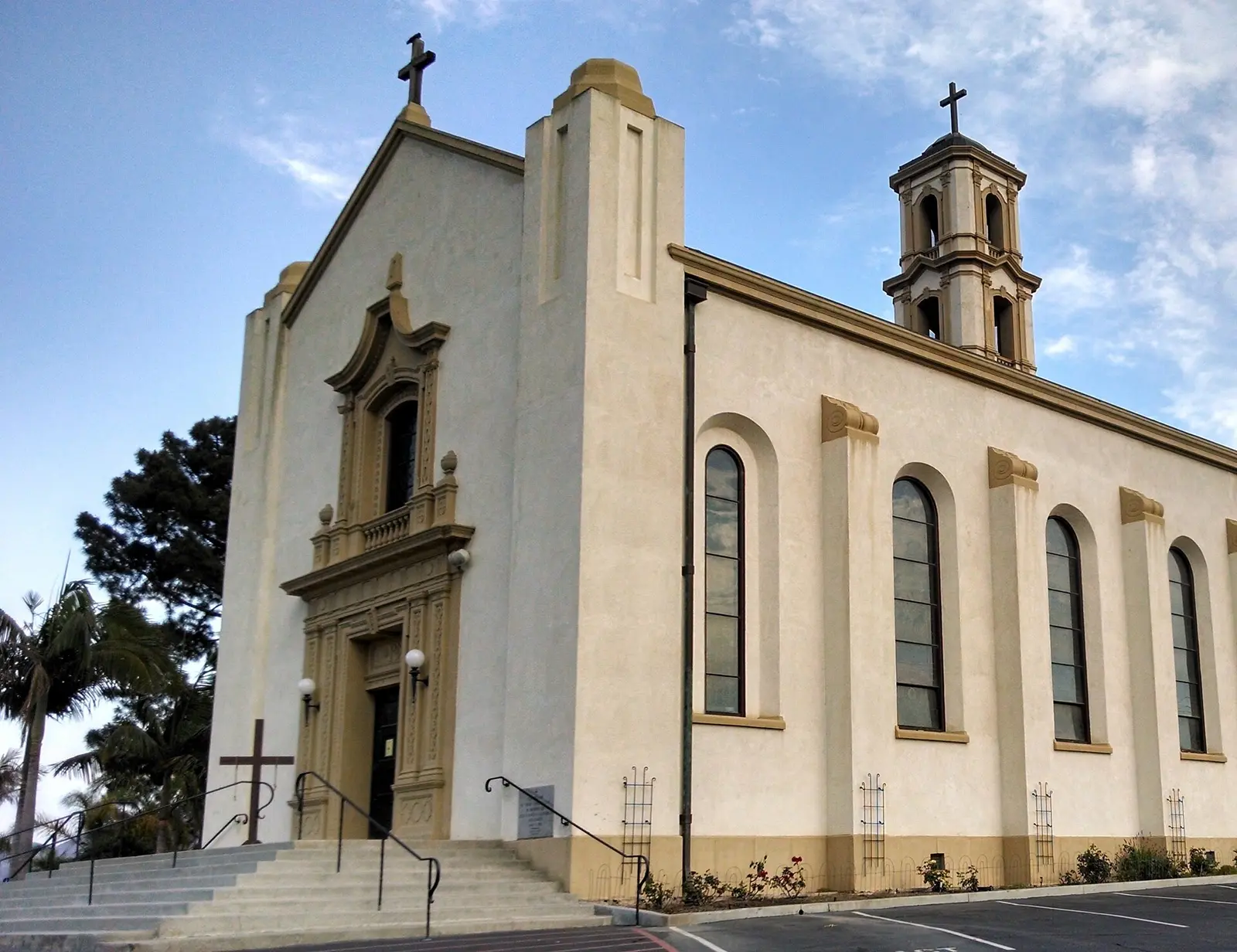 Camarillo, California — Mary Magdalene Chapel, Camarillo, California, looking SE, dedicated July 1, 1913. Albert C. Martin, Sr., architect.